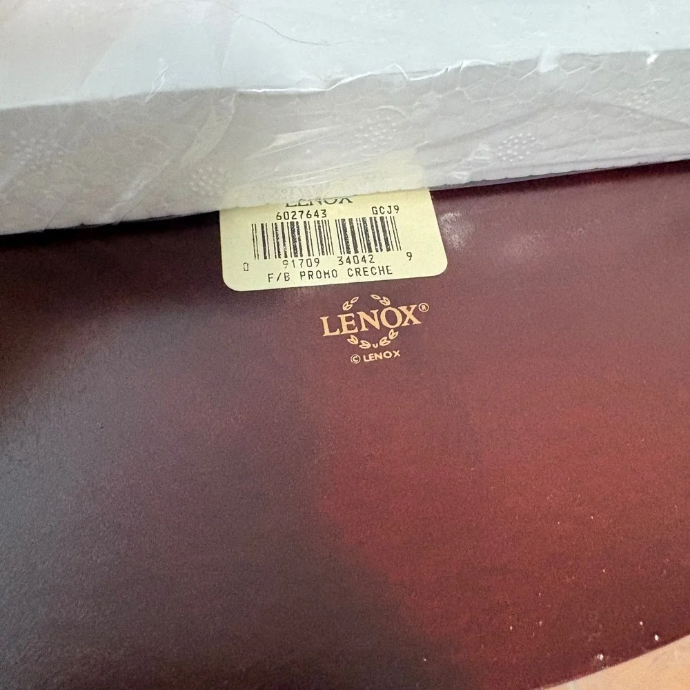 Lenox Creche First Blessing 6027643 Brown Wood Nativity Stable NEW Open Box